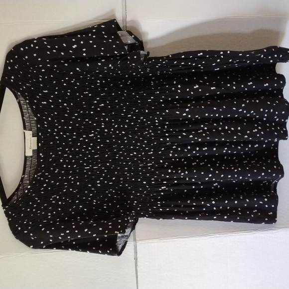 URBAN Romantics Tops - URBAN ROMANTICS SHORT SLEEVE BLOUSE